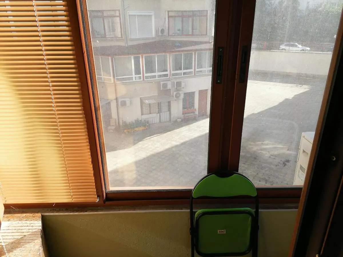Appartement Lazur- Neben Meeresgarten Burgas Stad